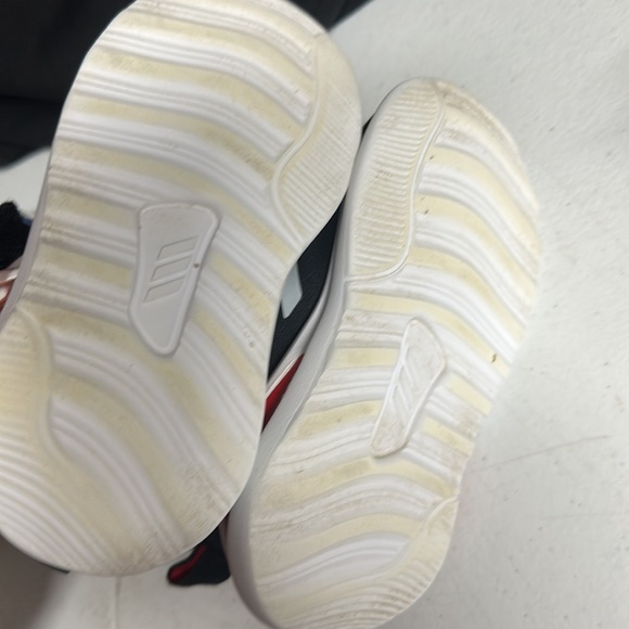 Mickey Mouse running shoes - Picture 6 of 9